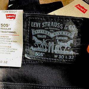 NWT Black Levi’s 505 Regular 30/32